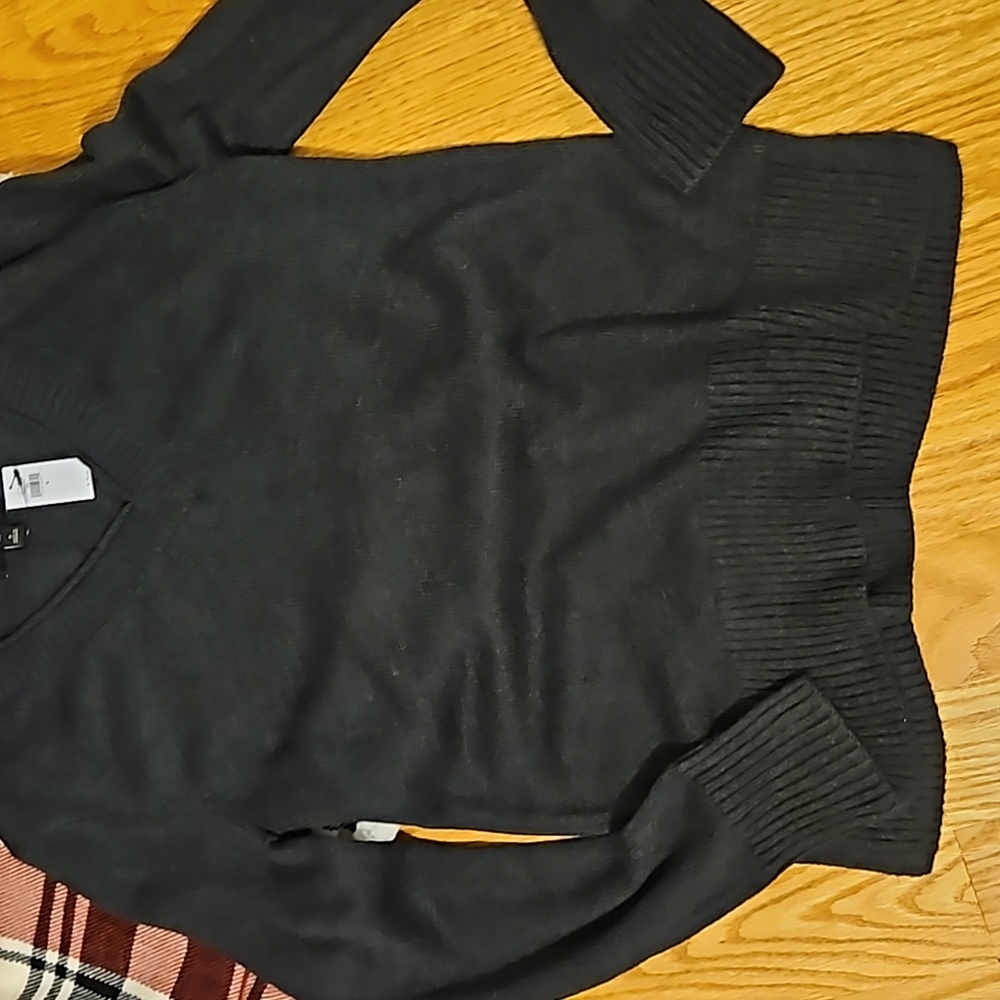 Women's Banana Republic Essential v-neck sweater
